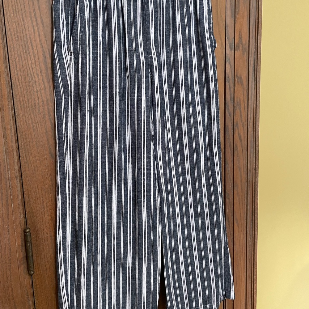 Old Navy Women’s Striped Navy Blue  and White Striped Linen Wide Leg Pants